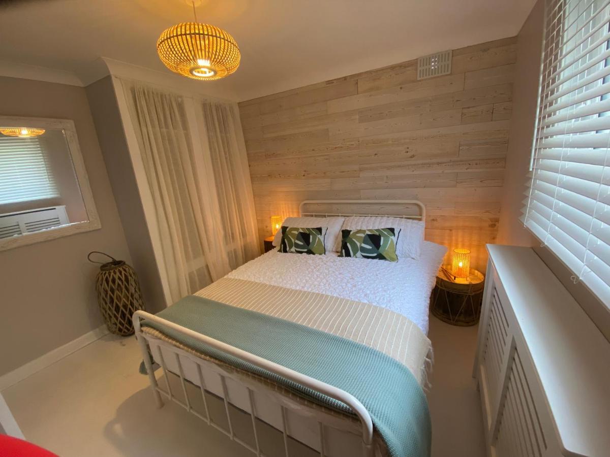 Leeward Lodge Totland  Екстер'єр фото